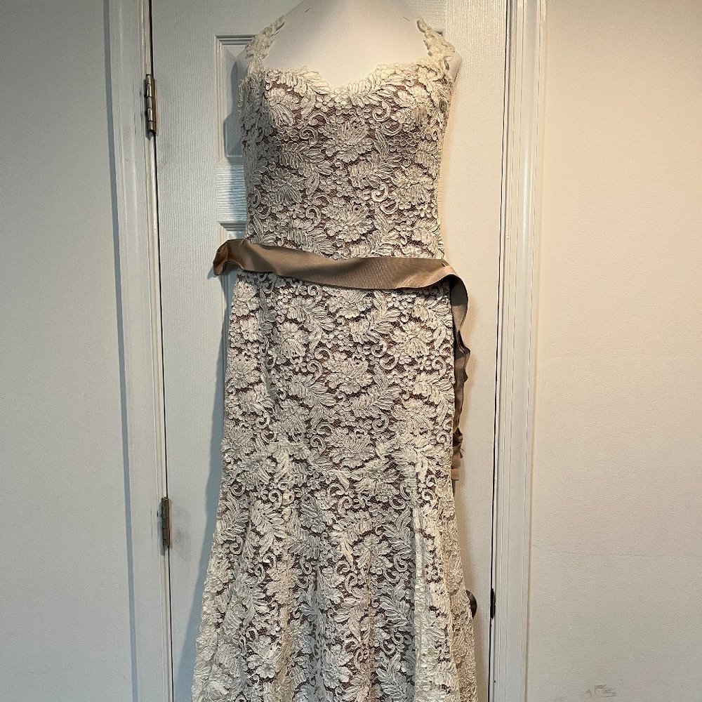 STUNNING ROMONA KEVEZA WEDDING DRESS